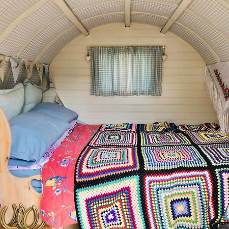Bowtop Wagon At Lettoch Farm キース エクステリア 写真
